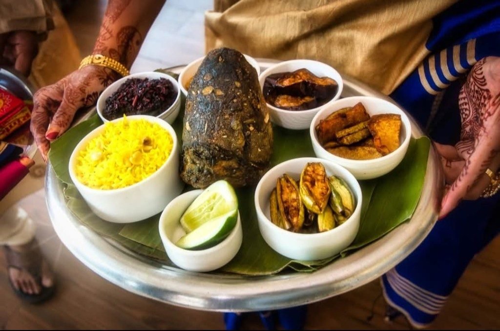 Bengali wedding thali catering in Tamluk — Abhijat Catering